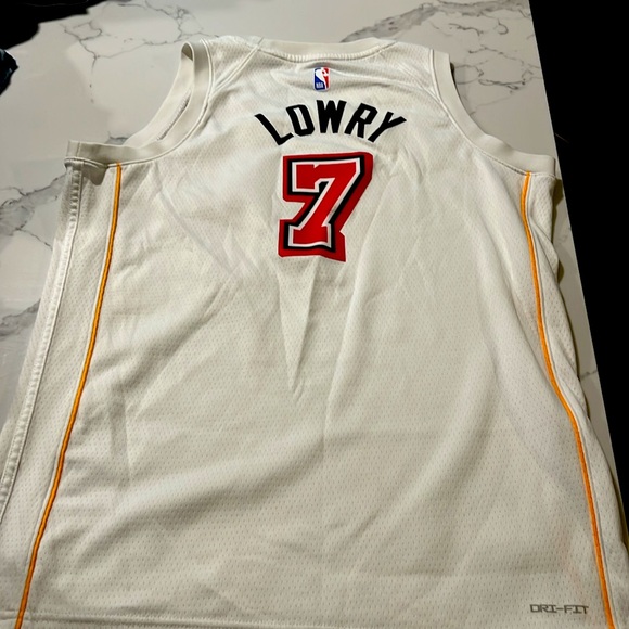 Miami Heat Jersey Kyle Lowry Size L 14/16 - Picture 2 of 2